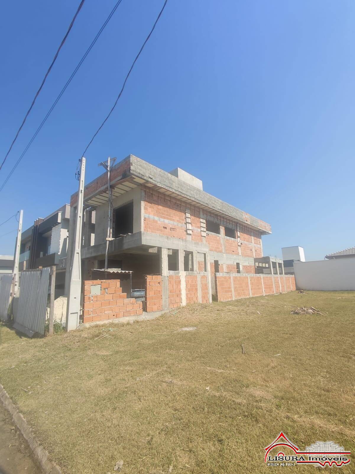 Casa de Condomínio à venda com 3 quartos, 203m² - Foto 1