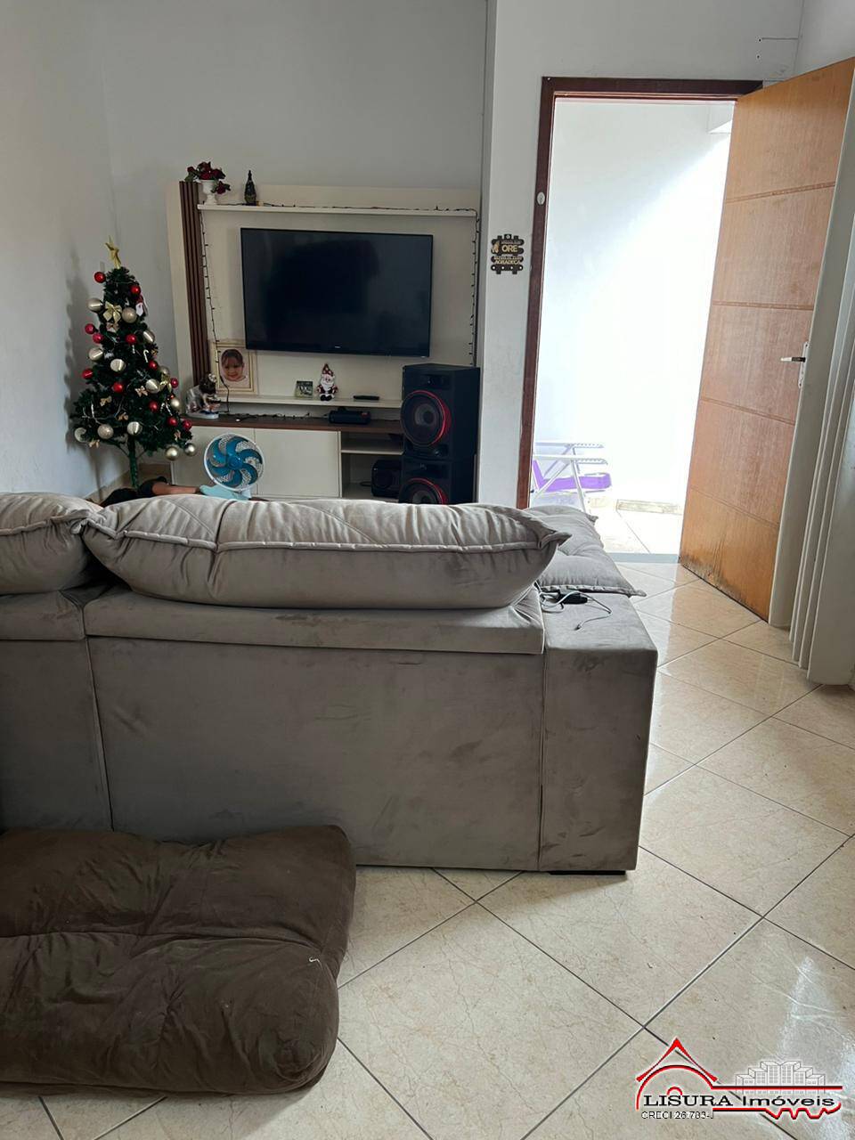 Casa à venda com 2 quartos, 80m² - Foto 4