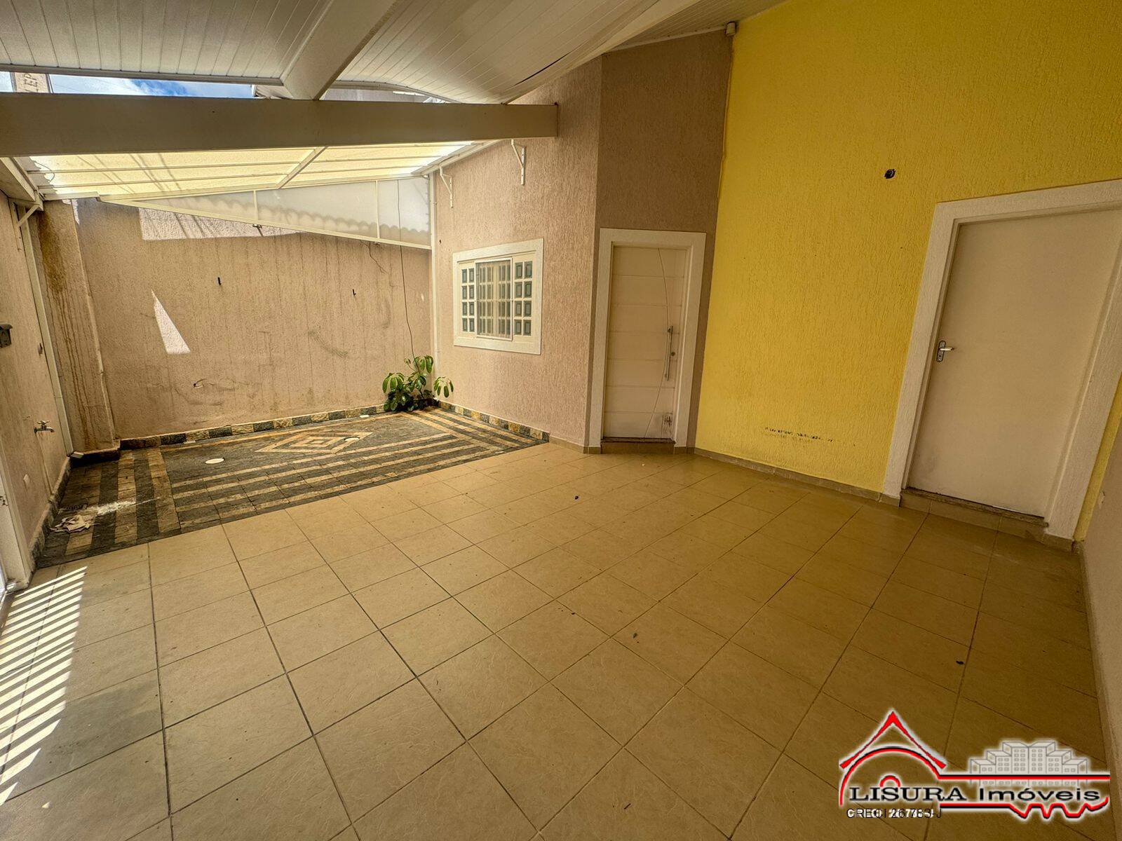 Casa à venda com 3 quartos, 118m² - Foto 2