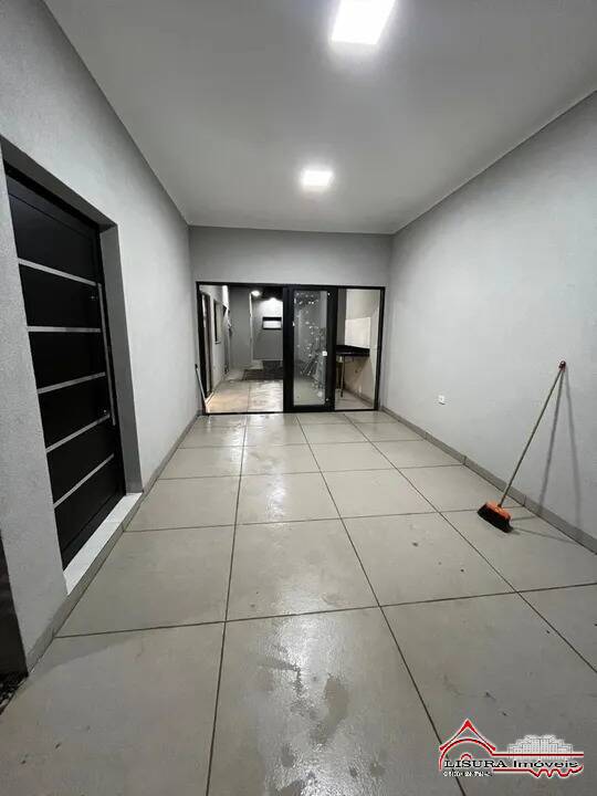 Casa à venda com 2 quartos, 98m² - Foto 1