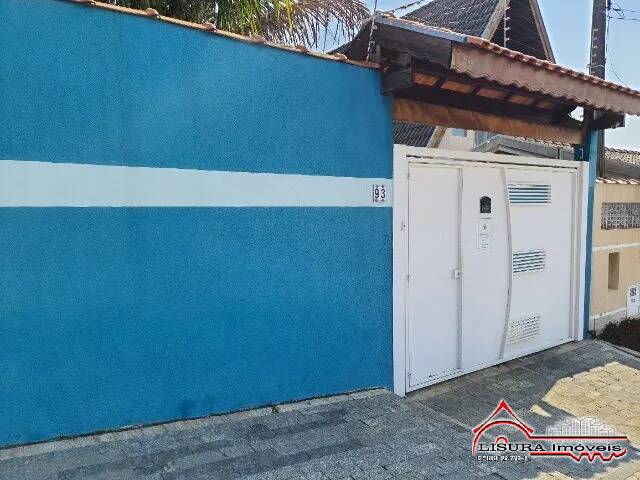 Casa à venda com 2 quartos, 160m² - Foto 1