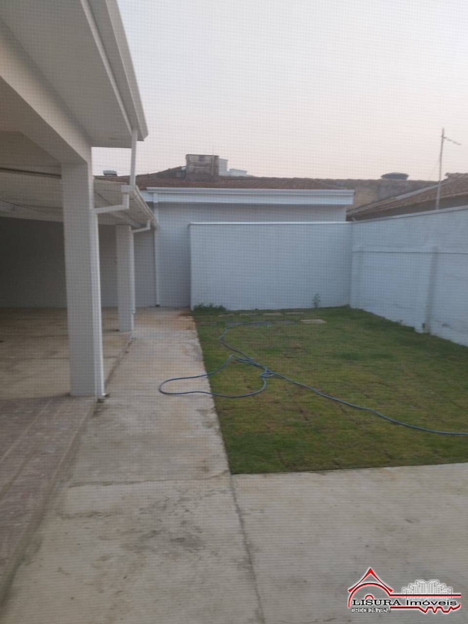 Casa para alugar com 3 quartos, 300m² - Foto 40