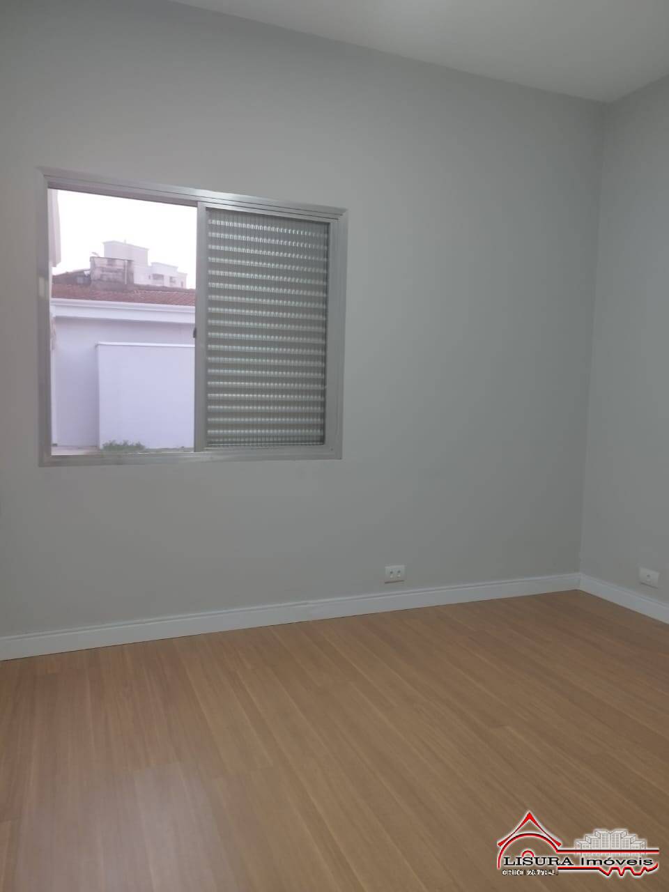 Casa para alugar com 3 quartos, 300m² - Foto 24