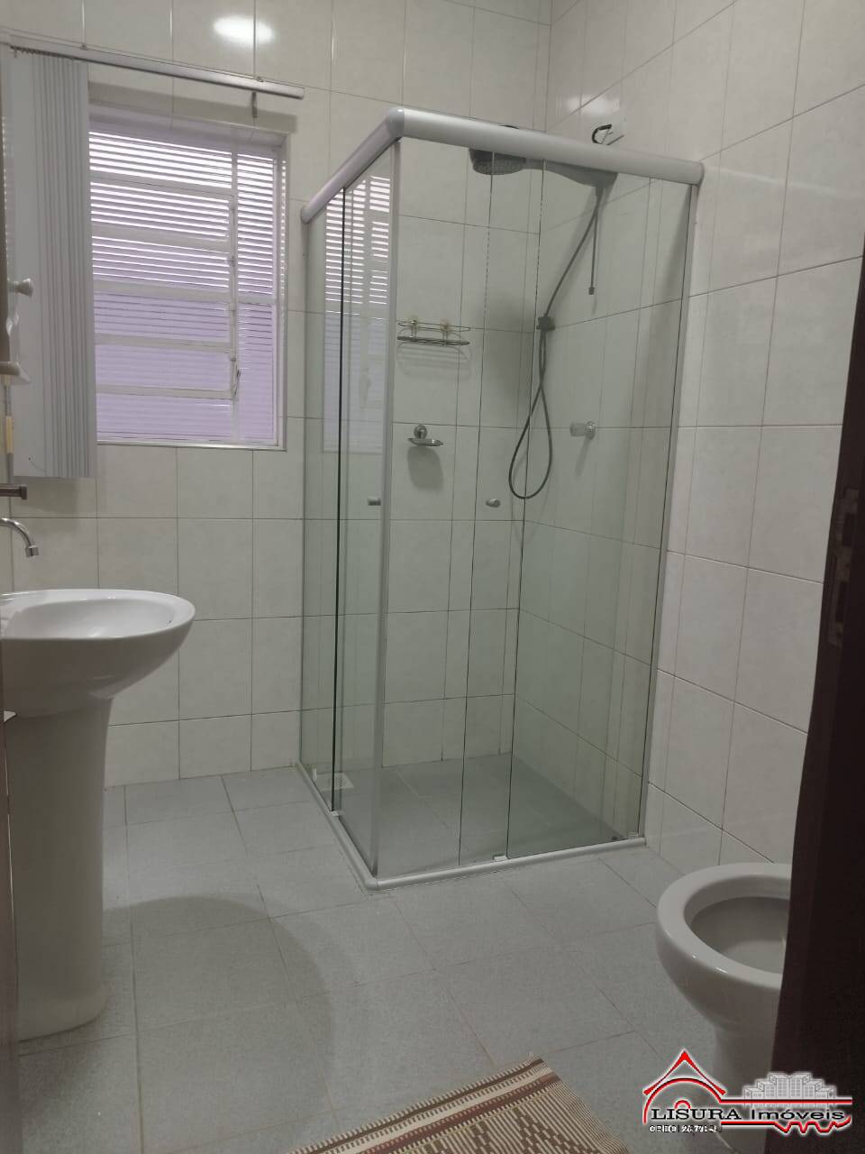 Casa para alugar com 3 quartos, 300m² - Foto 35