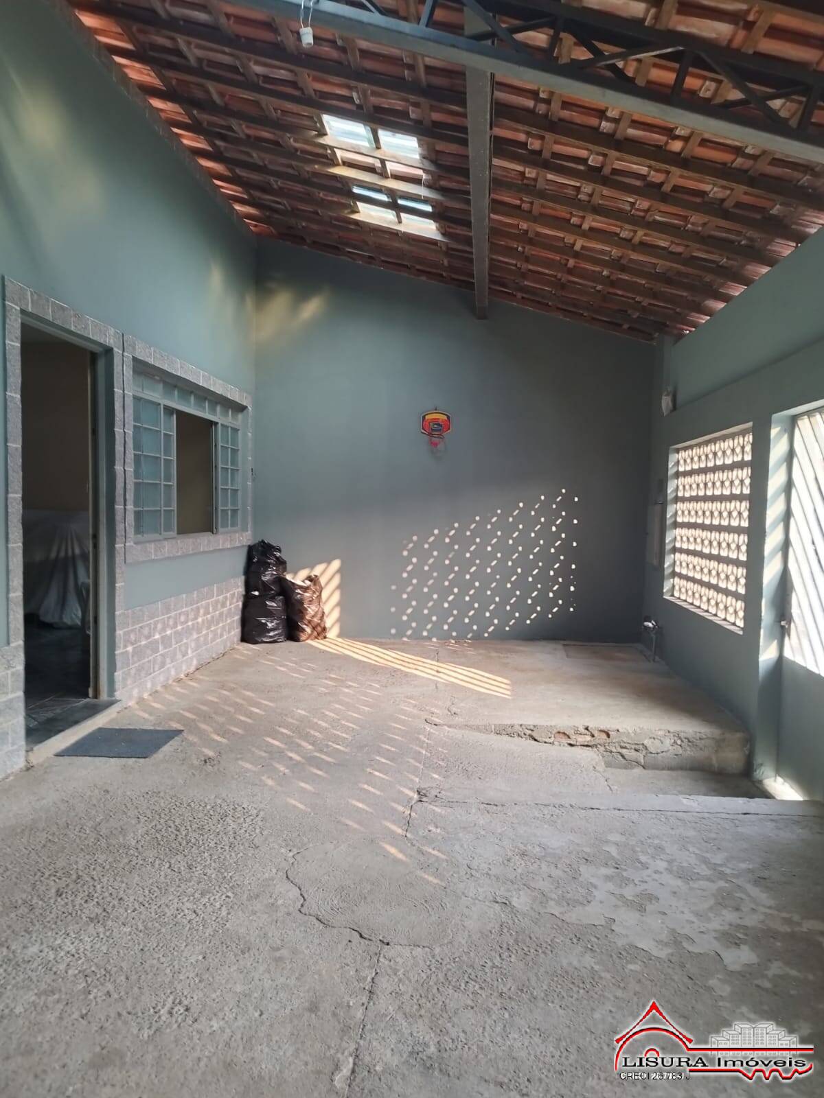 Casa à venda com 4 quartos, 170m² - Foto 4