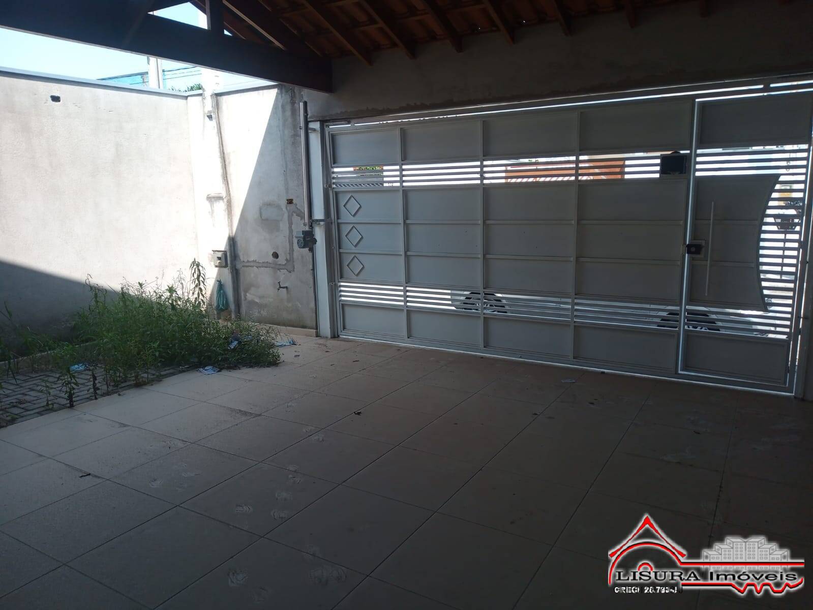 Casa à venda com 3 quartos, 100m² - Foto 2