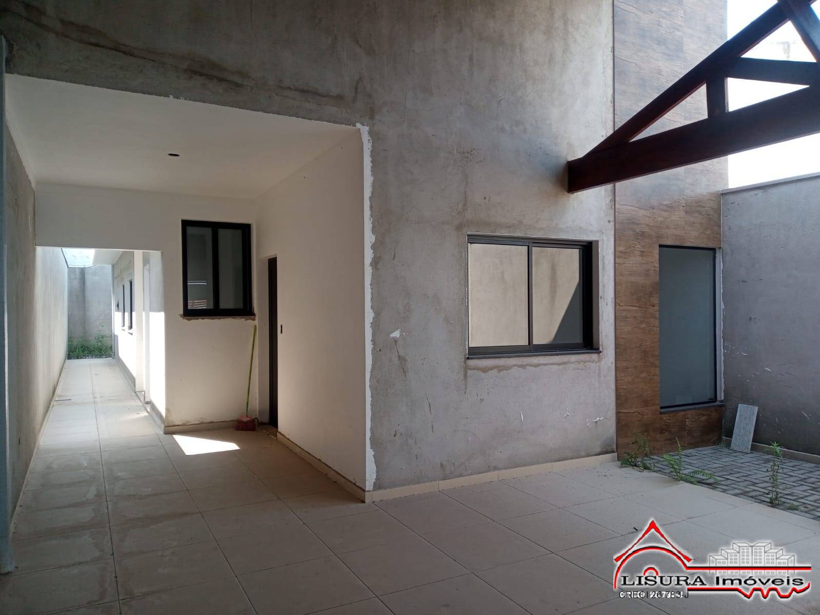 Casa à venda com 3 quartos, 100m² - Foto 4