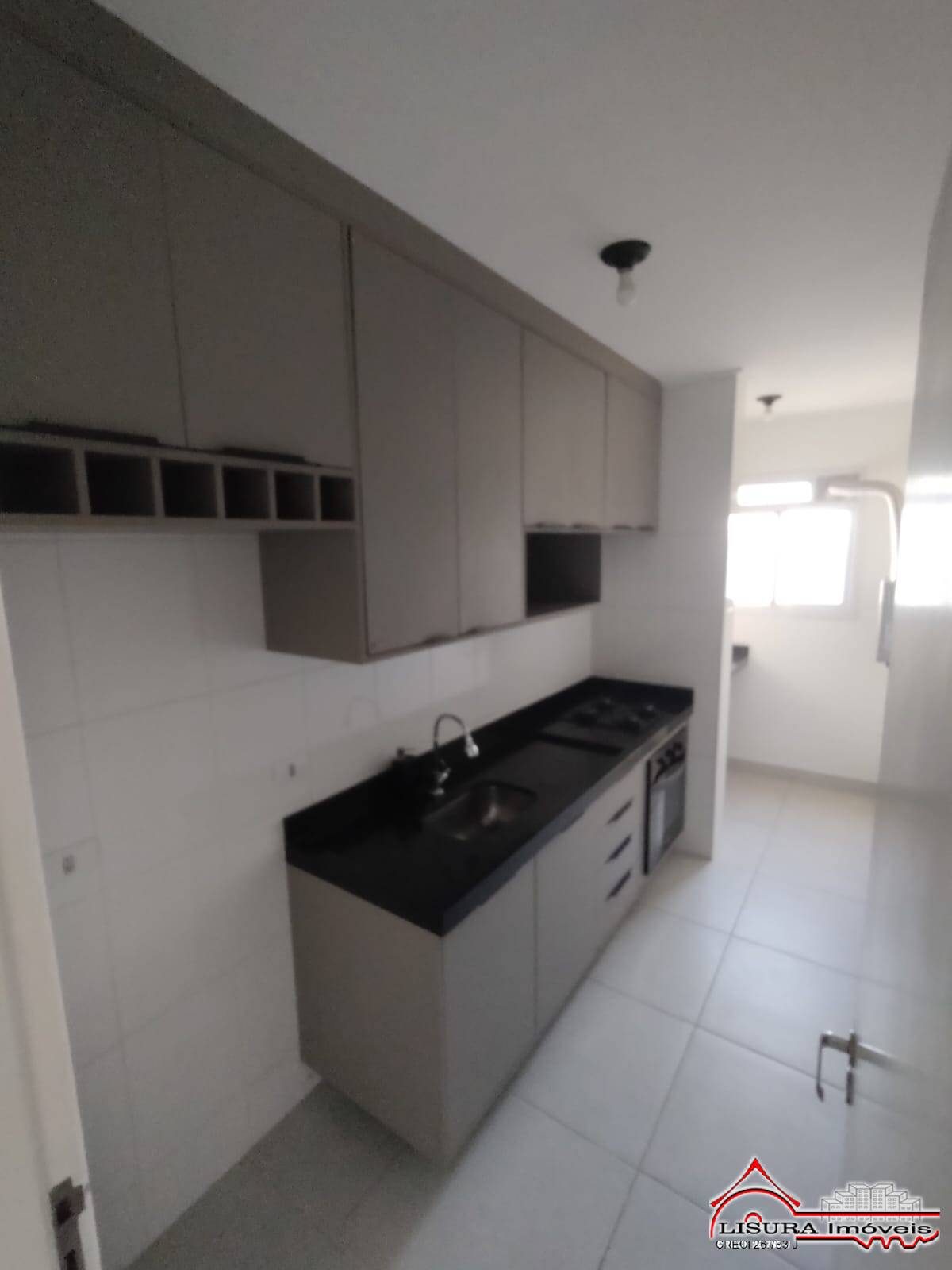 Apartamento à venda com 2 quartos, 61m² - Foto 4