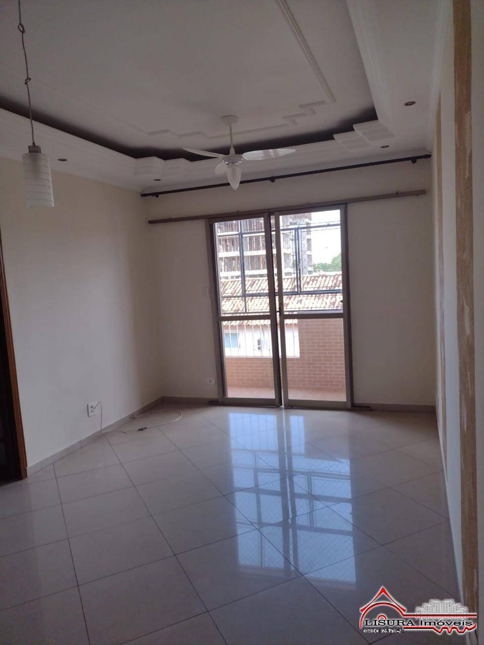 Apartamento à venda com 3 quartos, 76m² - Foto 1