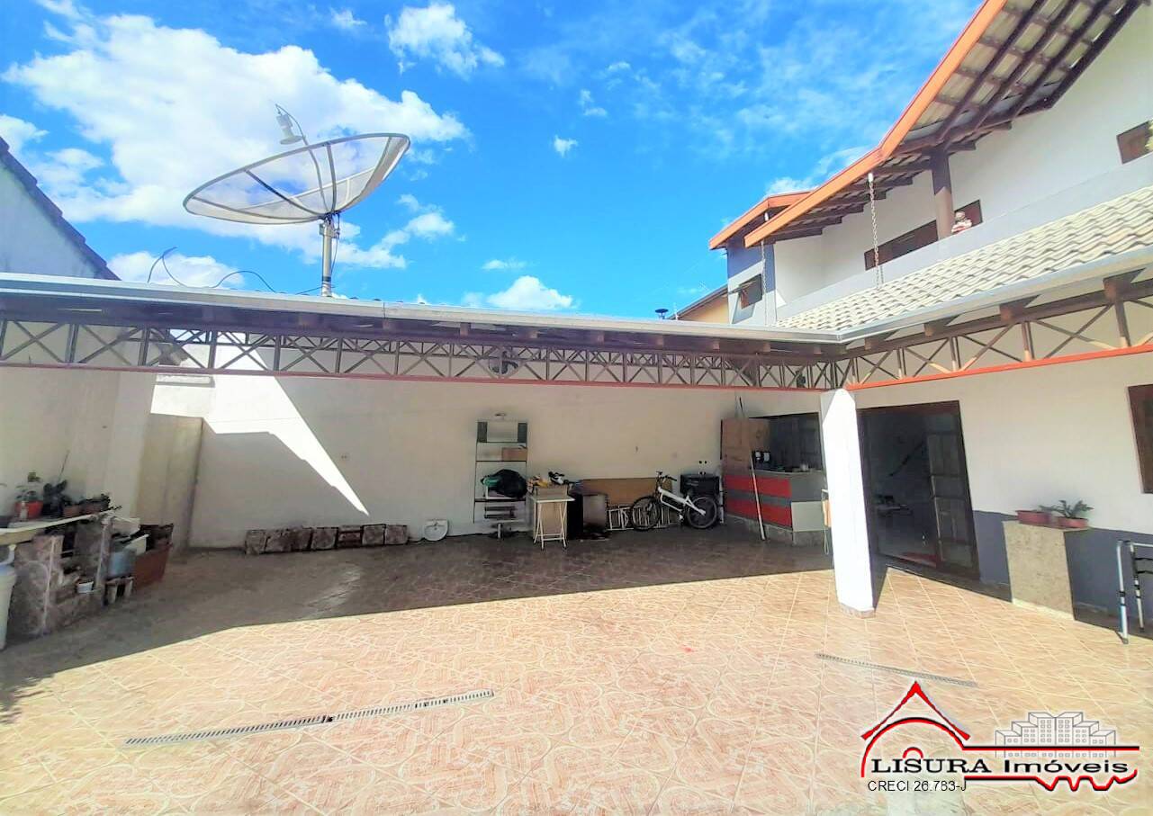 Casa à venda com 3 quartos, 270m² - Foto 16