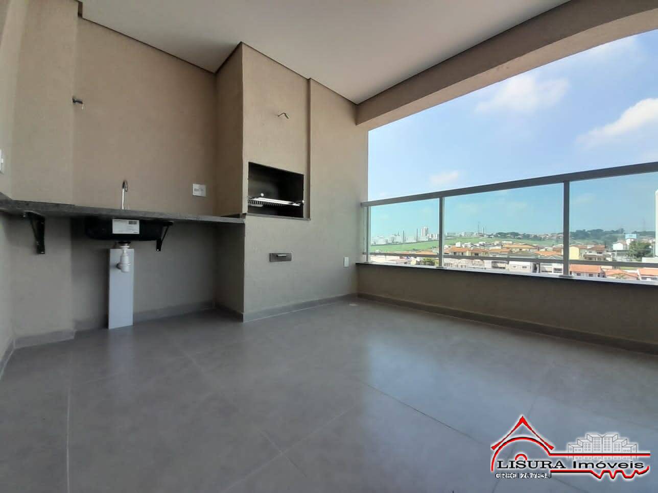 Apartamento à venda com 3 quartos, 101m² - Foto 1