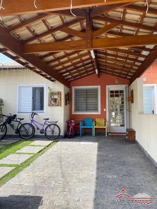 Casa de Condomínio à venda com 2 quartos, 80m² - Foto 1