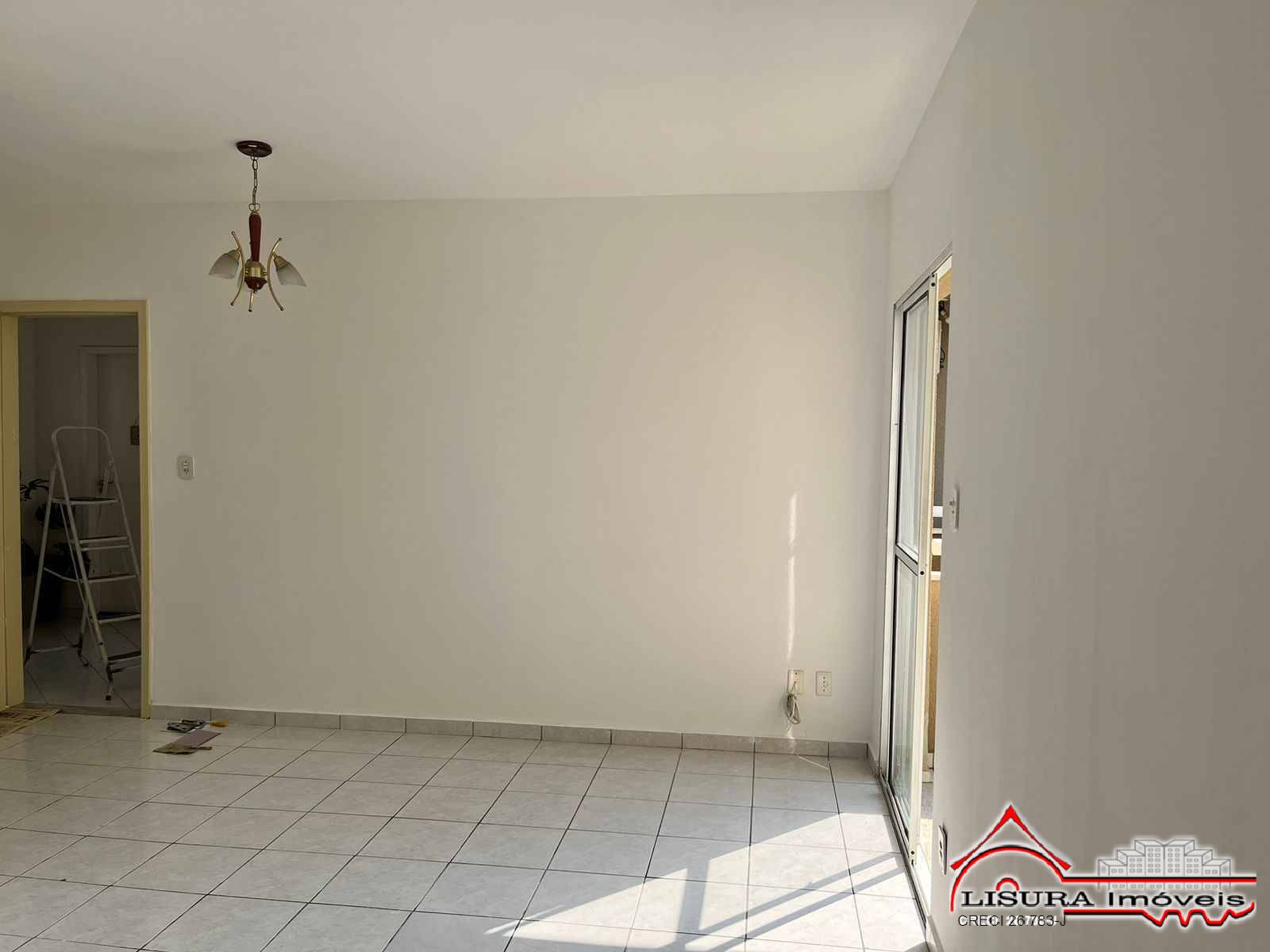 Apartamento à venda com 2 quartos, 62m² - Foto 3