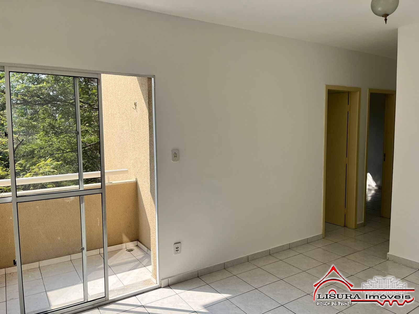 Apartamento à venda com 2 quartos, 62m² - Foto 2