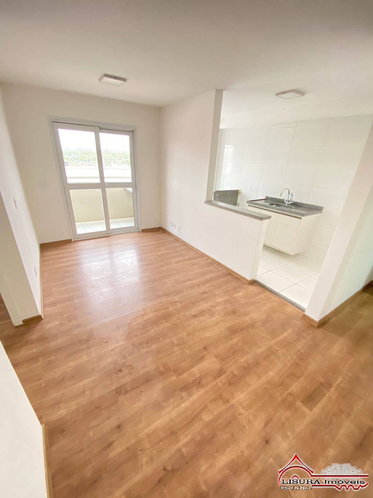 Apartamento à venda com 2 quartos, 57m² - Foto 2