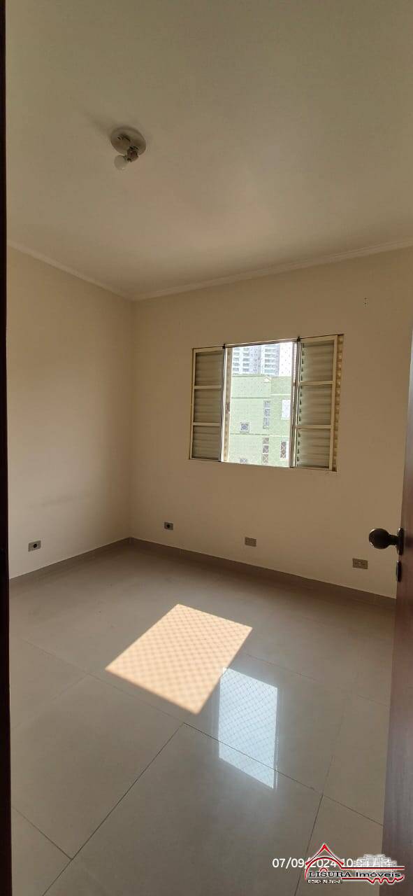 Apartamento à venda com 3 quartos, 86m² - Foto 18