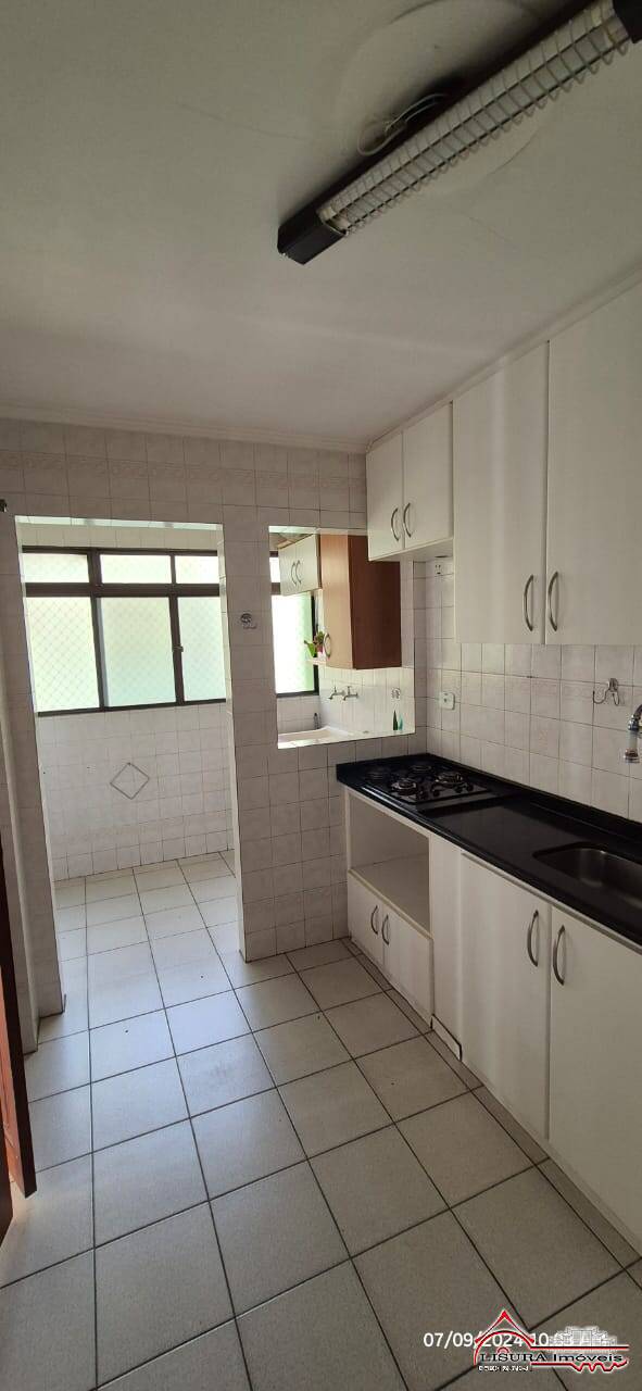 Apartamento à venda com 3 quartos, 86m² - Foto 8