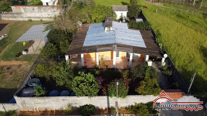 Fazenda à venda com 4 quartos, 1000m² - Foto 1