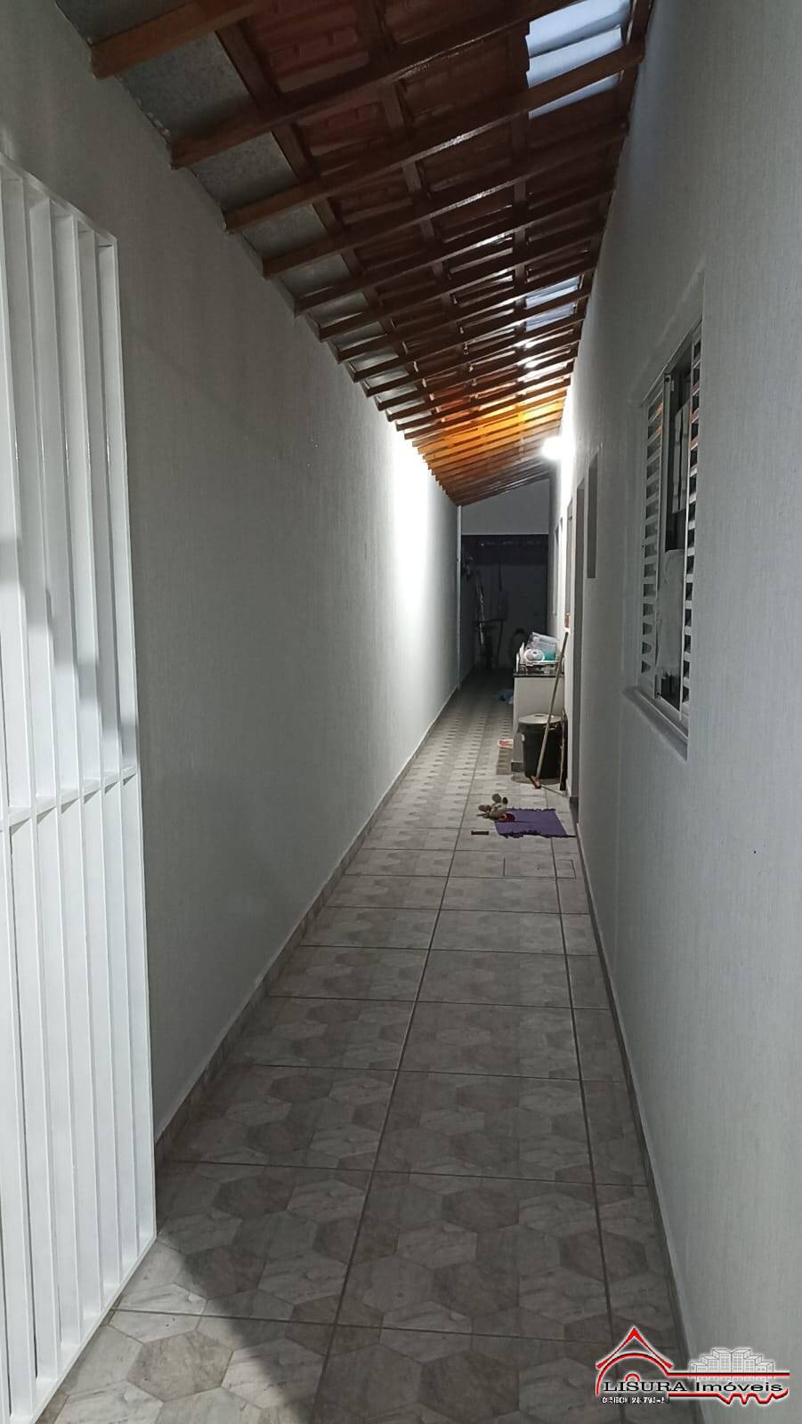 Casa à venda com 2 quartos, 70m² - Foto 14