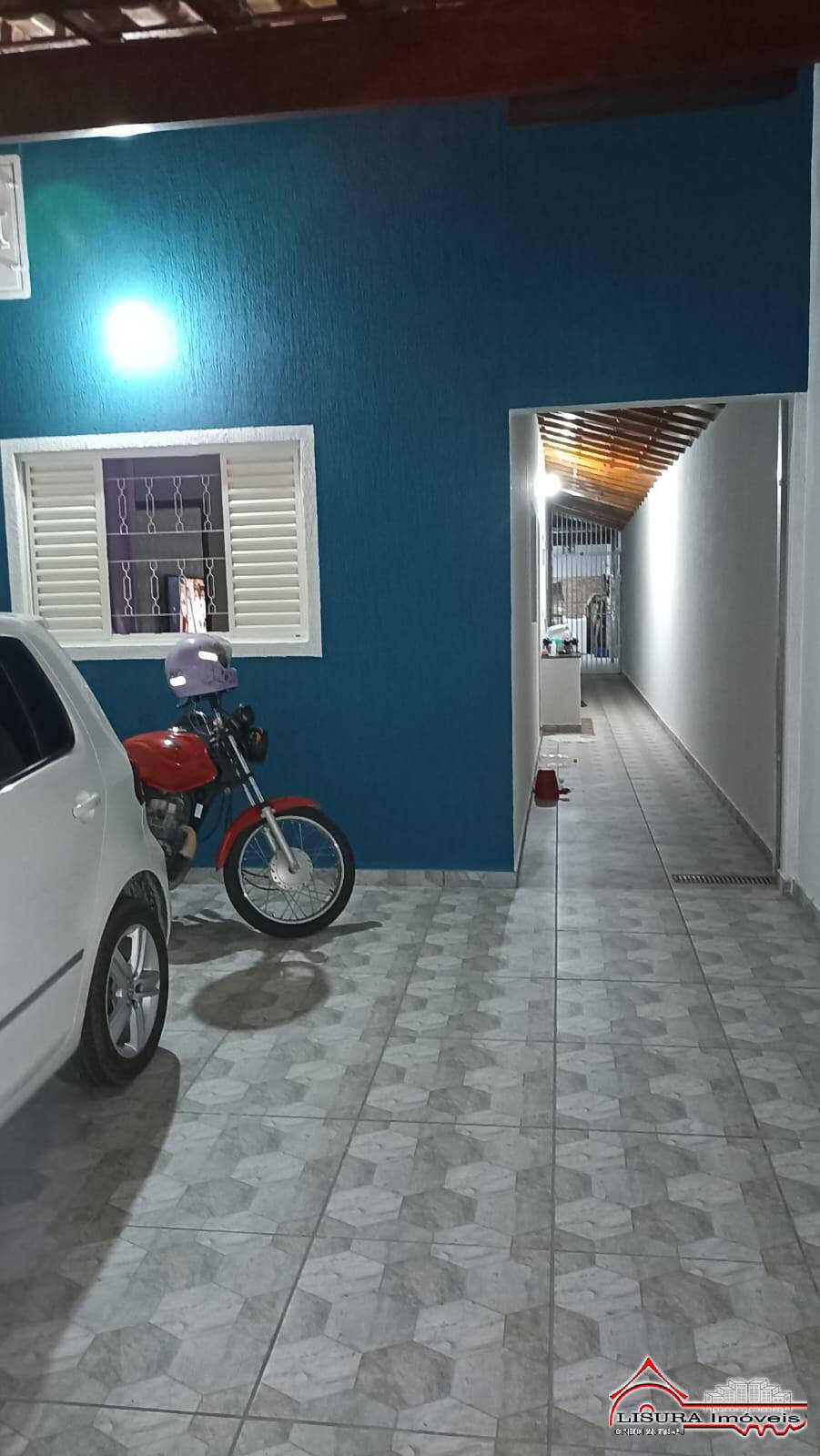 Casa à venda com 2 quartos, 70m² - Foto 2