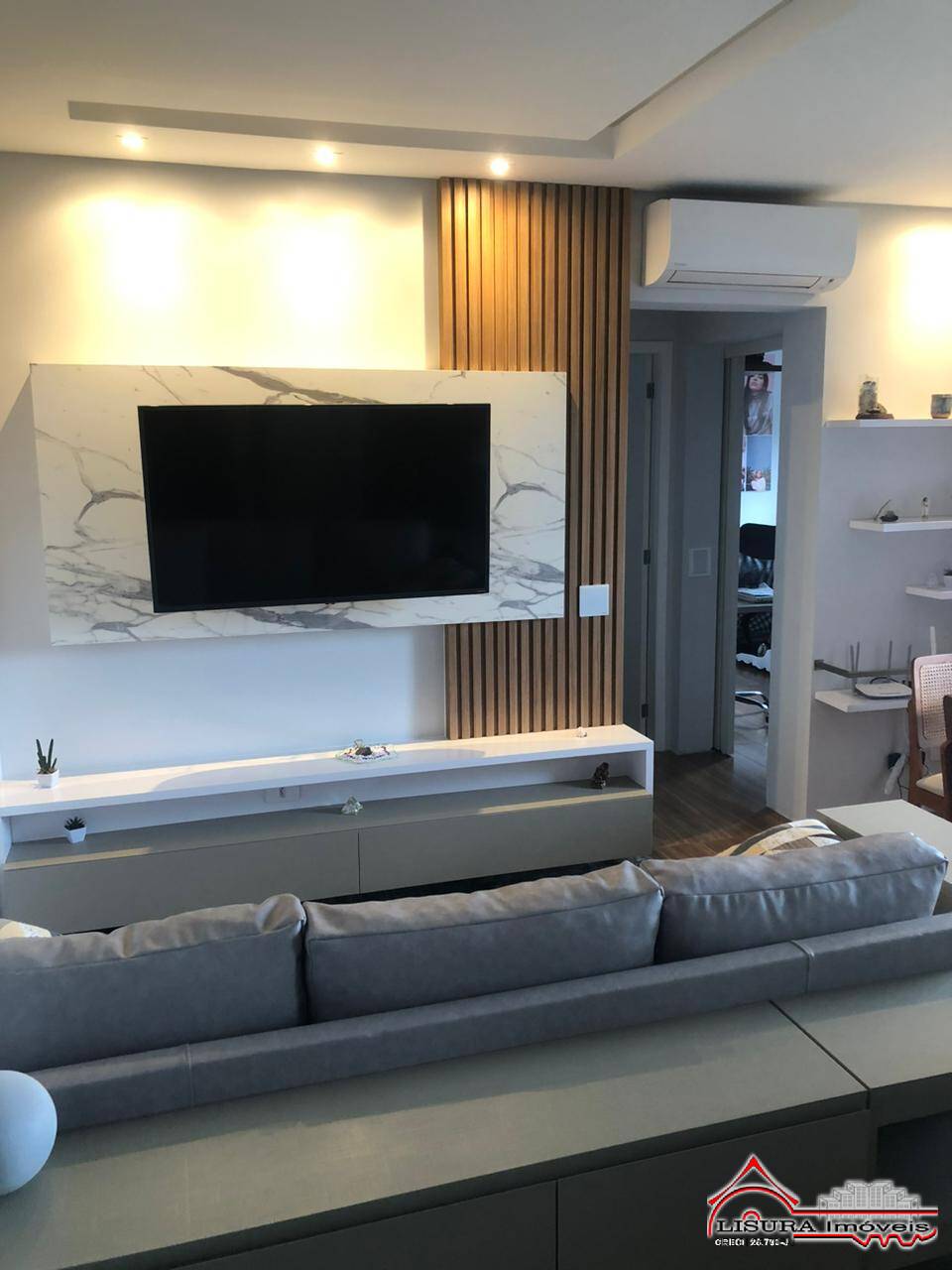 Apartamento à venda com 2 quartos, 62m² - Foto 4