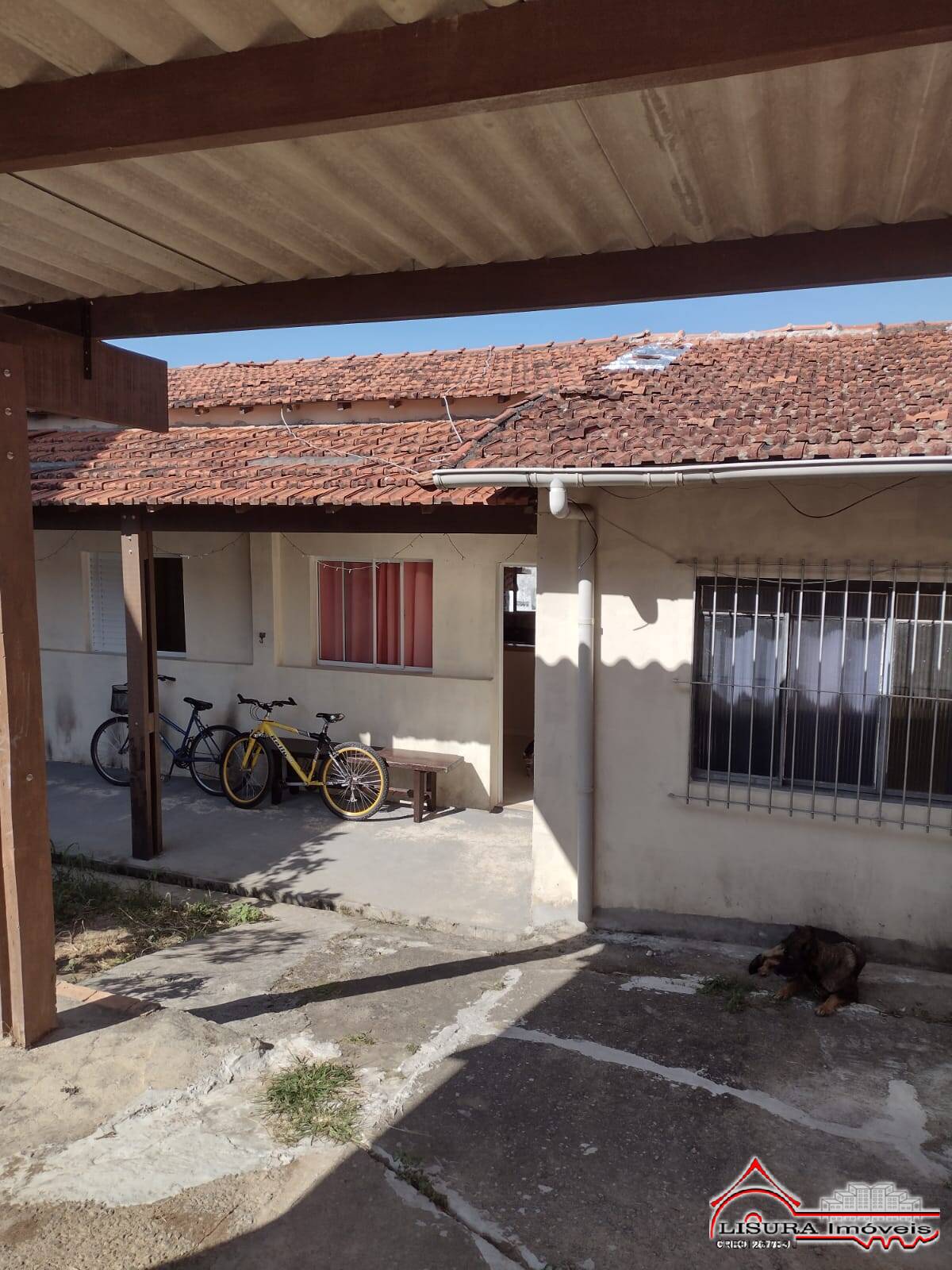 Casa à venda com 3 quartos, 80m² - Foto 1