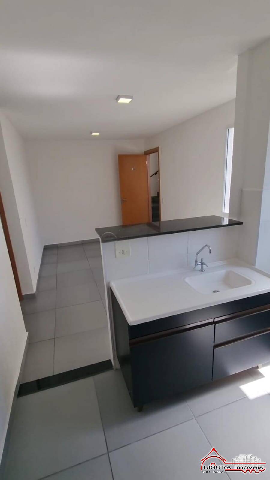 Apartamento à venda com 2 quartos, 45m² - Foto 3