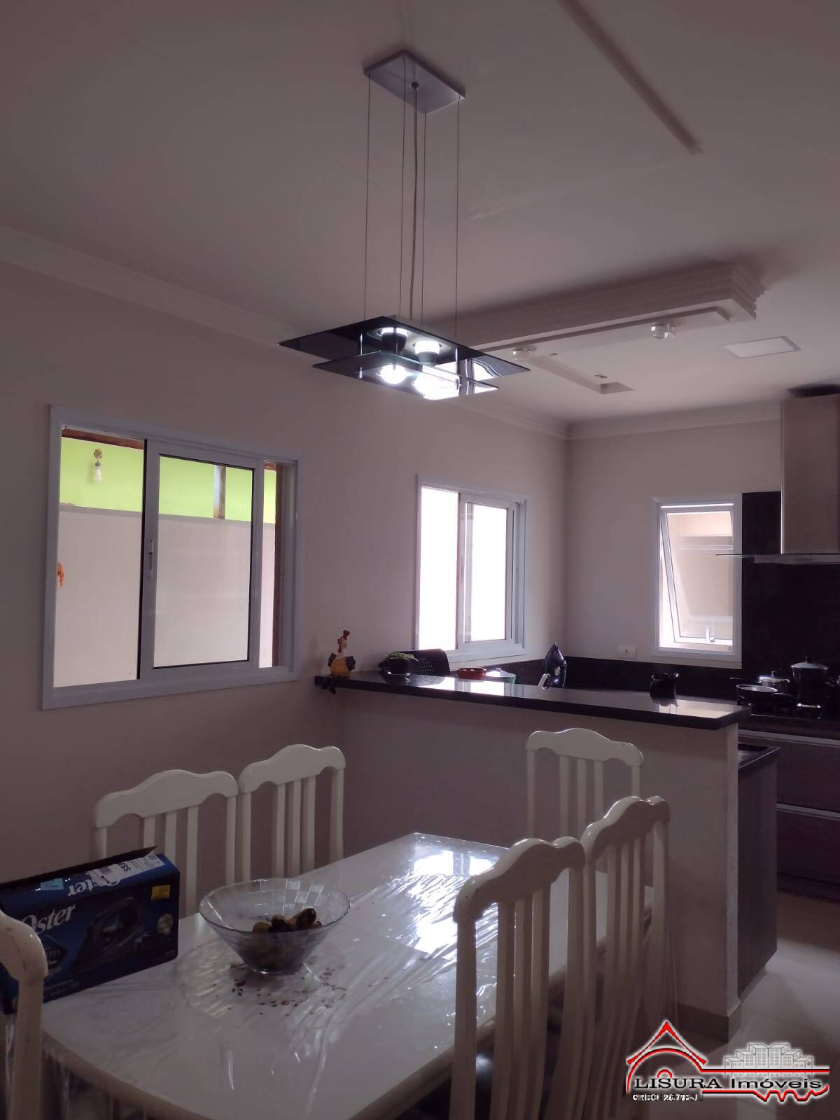 Casa à venda com 3 quartos, 194m² - Foto 4