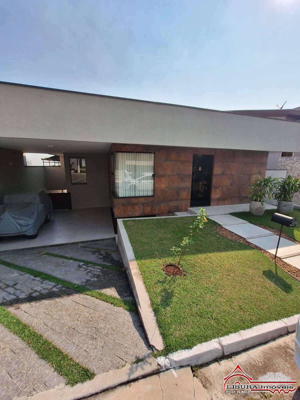 Casa de Condomínio para alugar com 3 quartos, 380m² - Foto 1