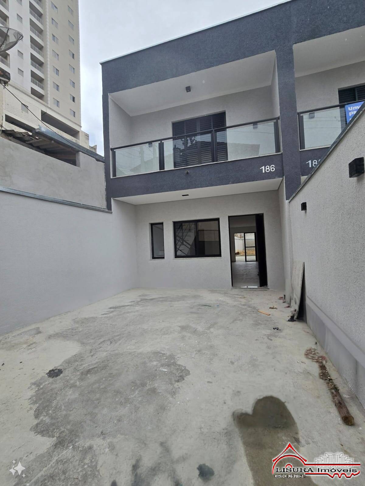 Casa à venda com 2 quartos, 89m² - Foto 2