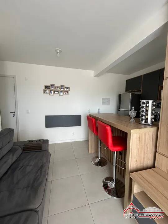 Apartamento à venda com 2 quartos, 45m² - Foto 3