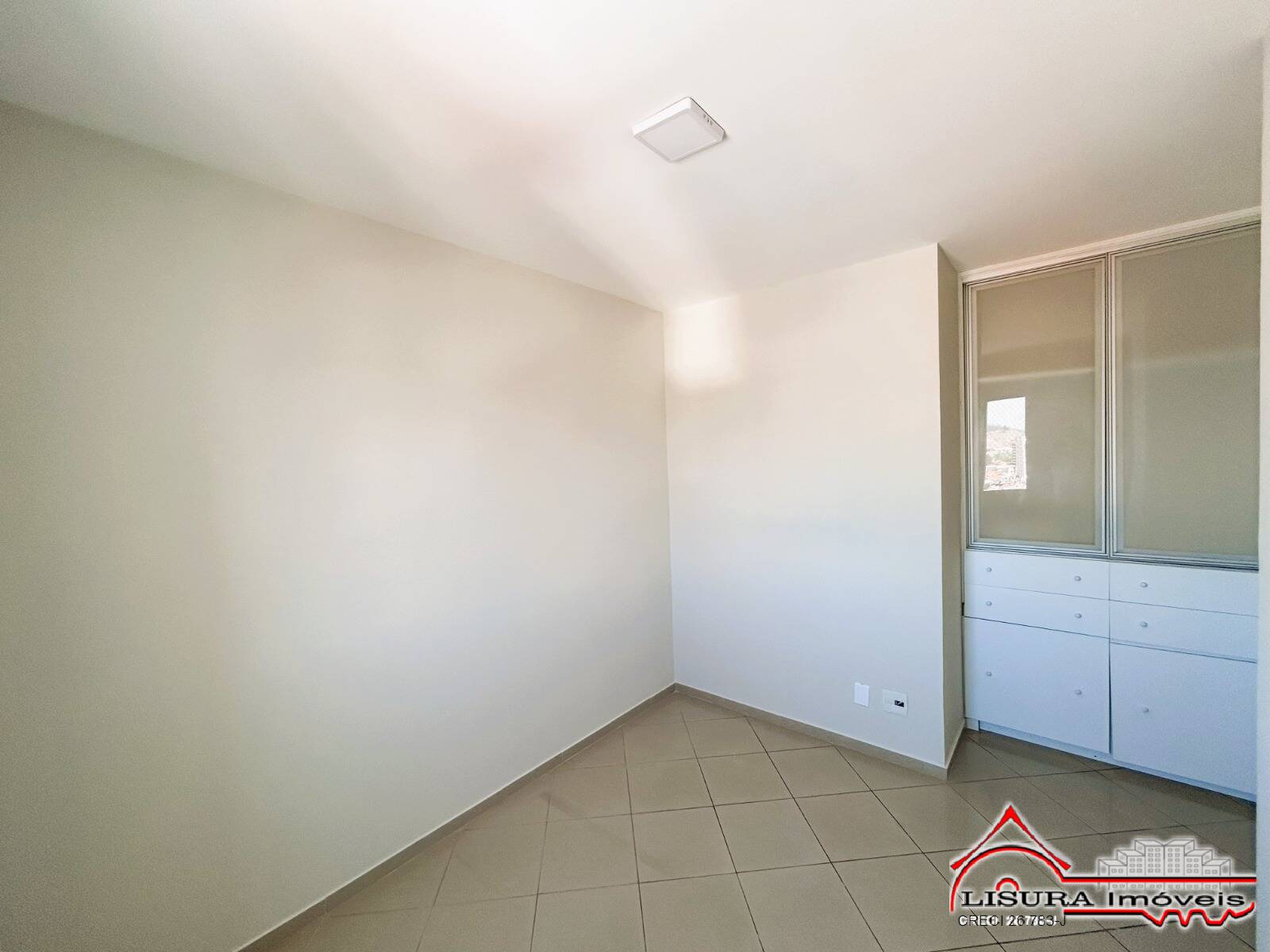 Apartamento à venda com 3 quartos, 92m² - Foto 11