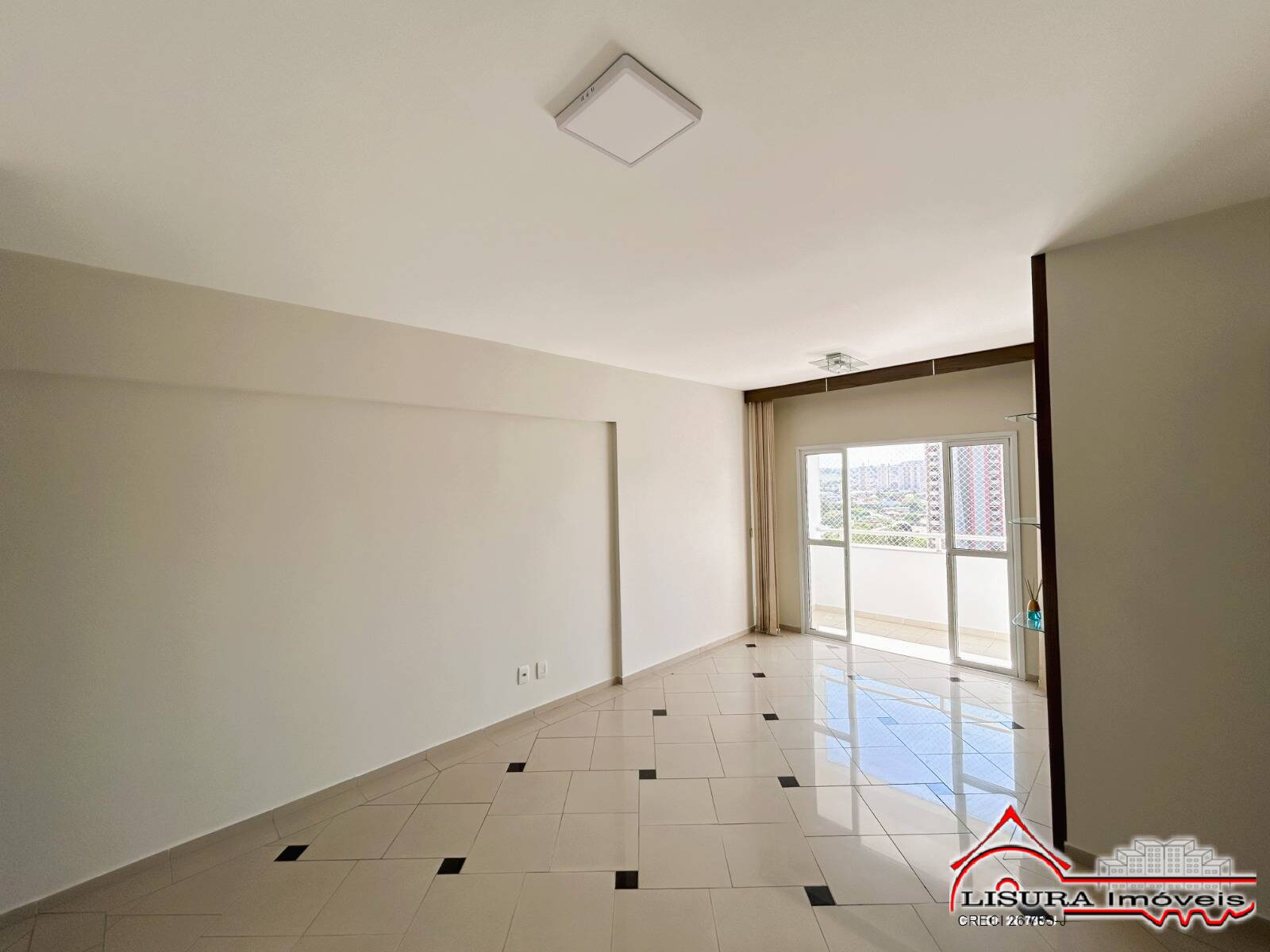 Apartamento à venda com 3 quartos, 92m² - Foto 2