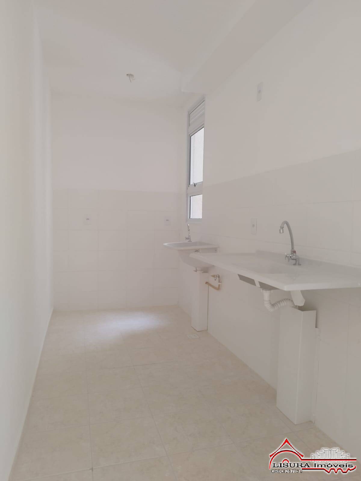 Apartamento à venda com 2 quartos, 44m² - Foto 4