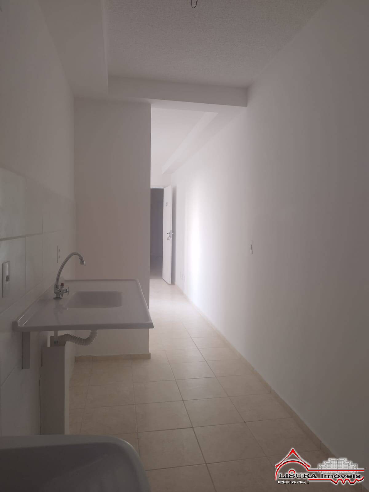 Apartamento à venda com 2 quartos, 44m² - Foto 3