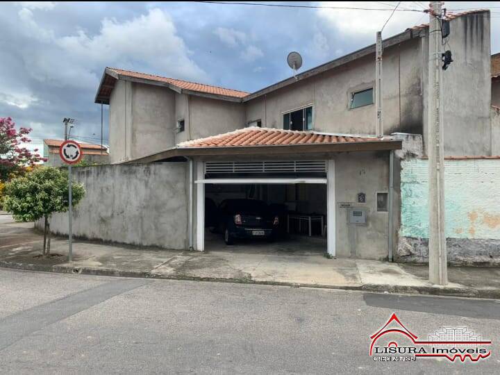 Casa à venda com 4 quartos, 140m² - Foto 3