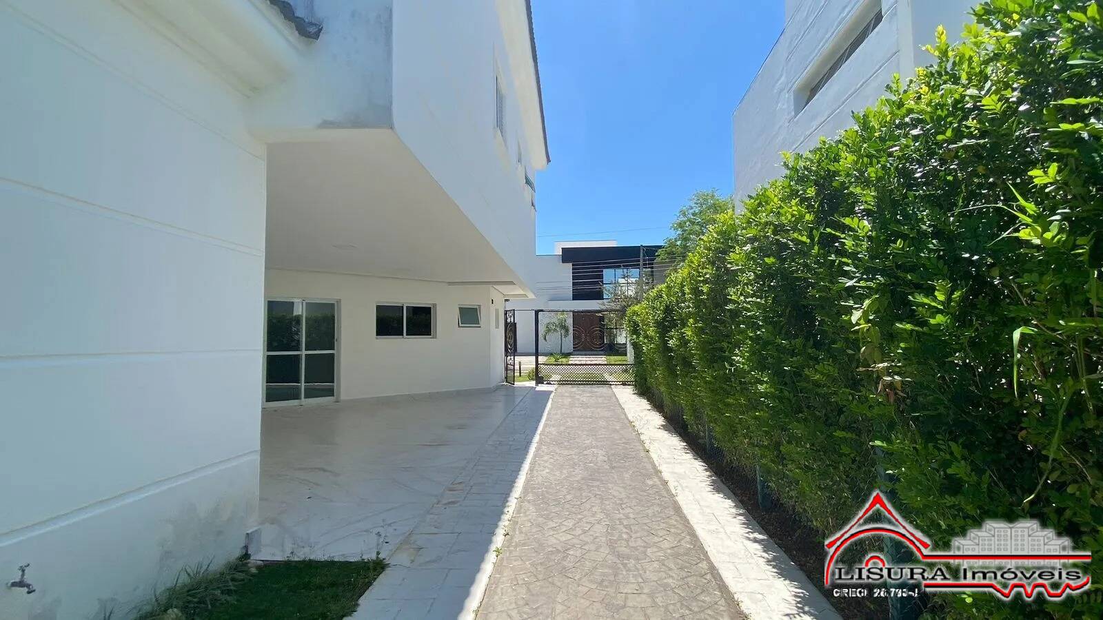 Casa de Condomínio à venda com 5 quartos, 400m² - Foto 4