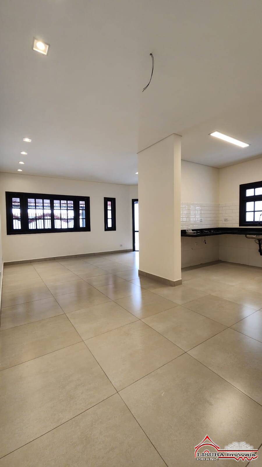 Casa à venda com 3 quartos, 120m² - Foto 18