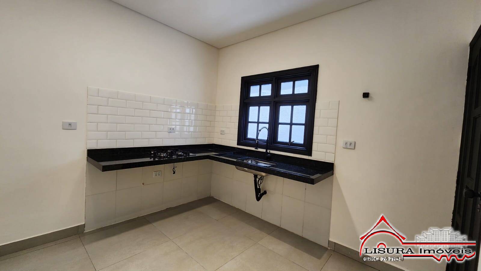 Casa à venda com 3 quartos, 120m² - Foto 27