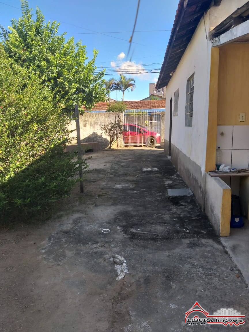 Casa à venda com 2 quartos, 310m² - Foto 16