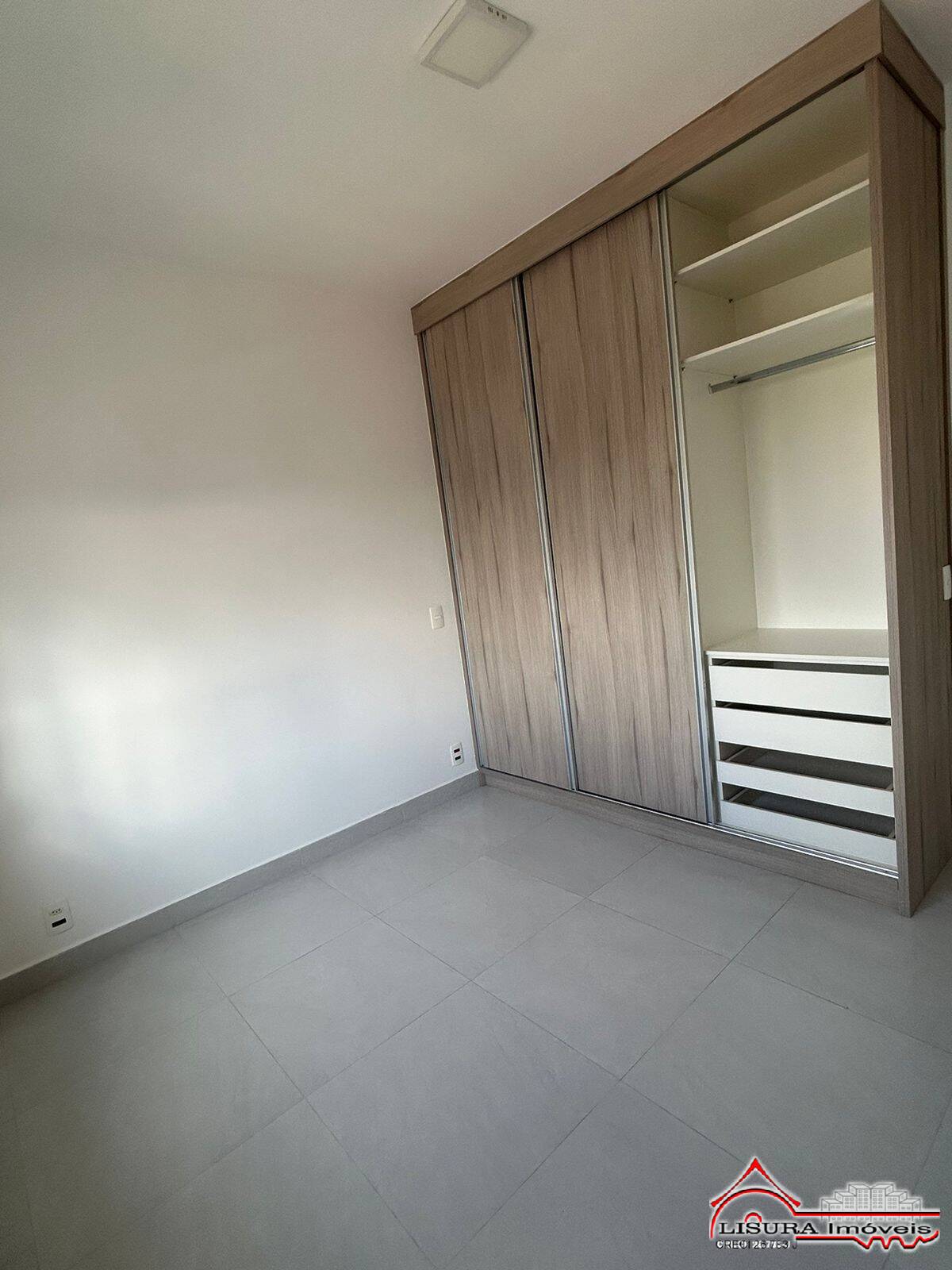 Apartamento à venda com 2 quartos, 61m² - Foto 10