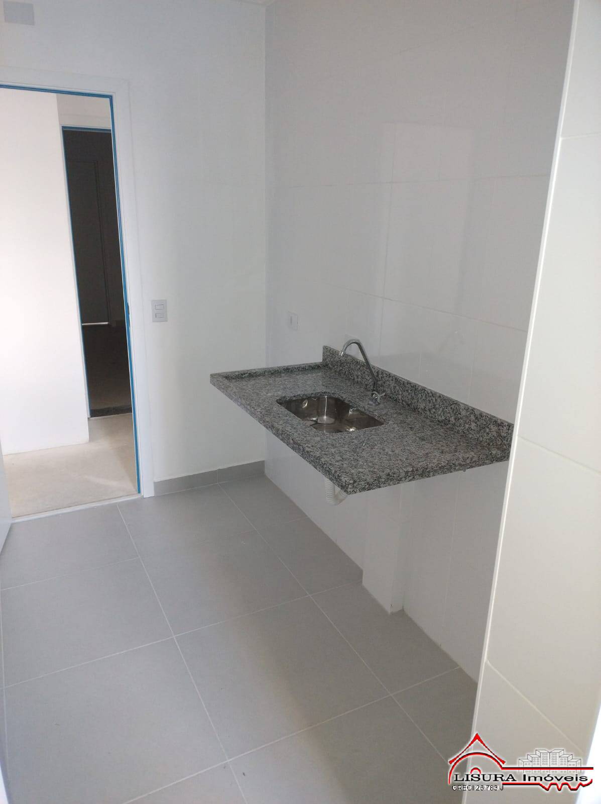 Apartamento à venda com 3 quartos, 83m² - Foto 8