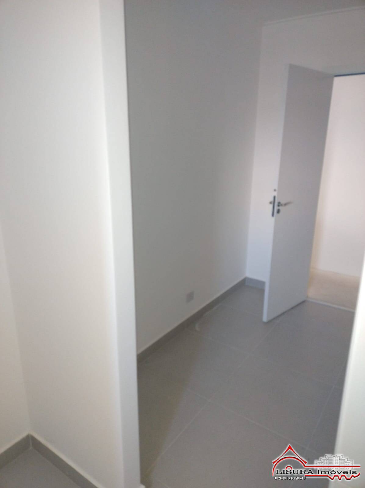 Apartamento à venda com 3 quartos, 83m² - Foto 13