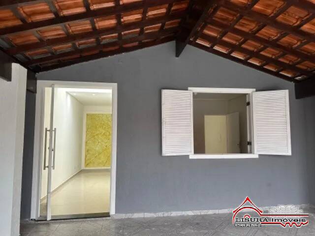 Casa à venda com 2 quartos, 49m² - Foto 1