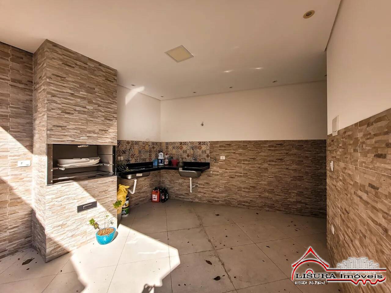 Casa à venda com 2 quartos, 90m² - Foto 18