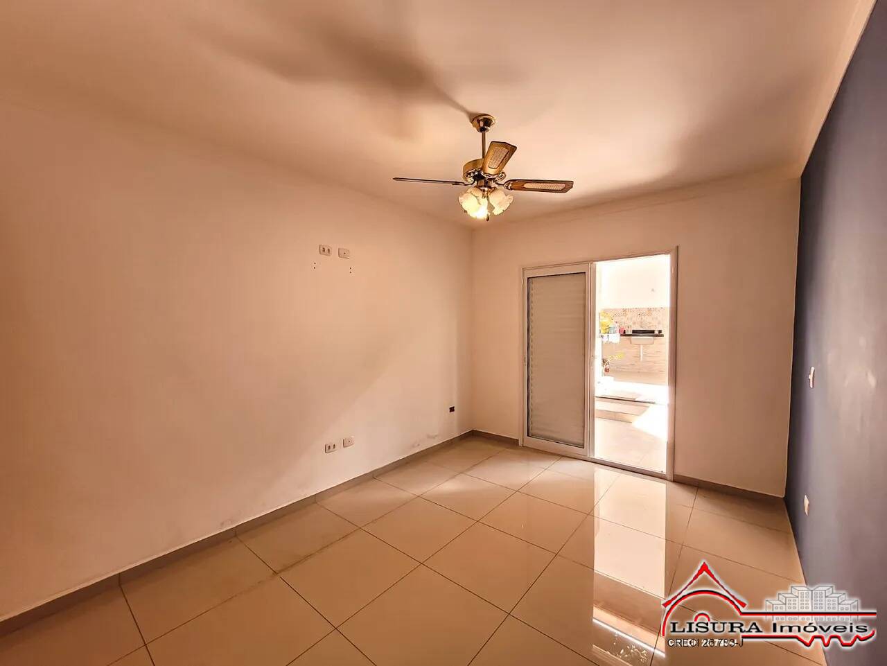 Casa à venda com 2 quartos, 90m² - Foto 12