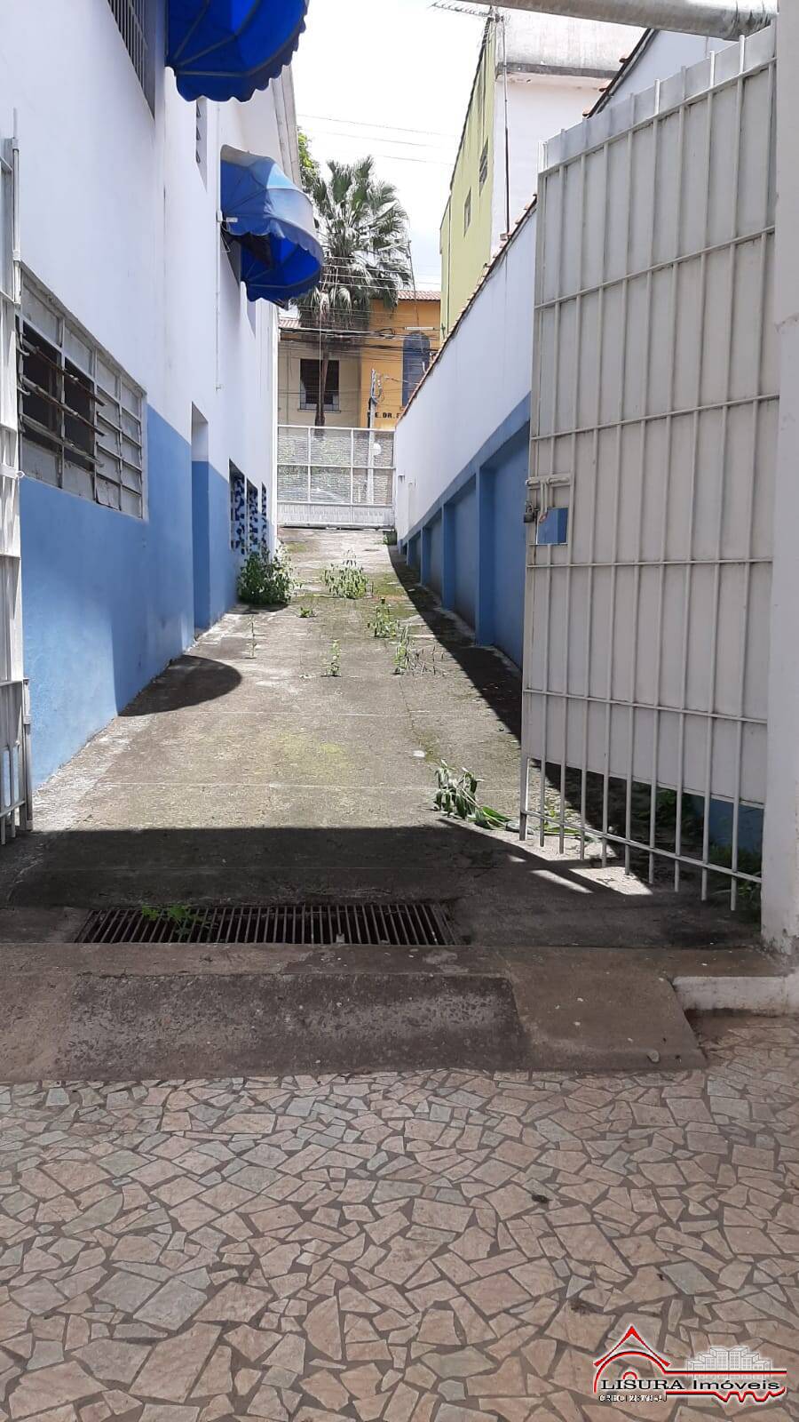 Casa para alugar com 7 quartos, 381m² - Foto 12