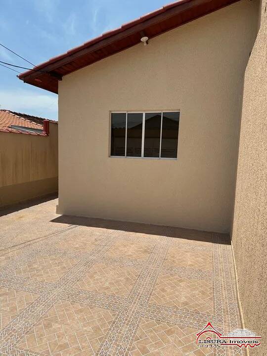 Casa à venda com 2 quartos, 70m² - Foto 1