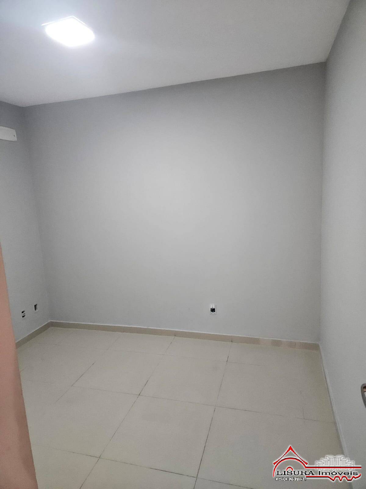 Apartamento à venda com 2 quartos, 39m² - Foto 4