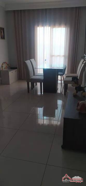 Apartamento à venda com 2 quartos, 67m² - Foto 3